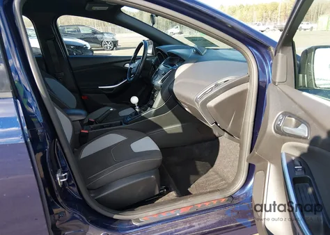 2017 Ford Focus St from USA, damaged, VIN 1FADP3L93HL251202